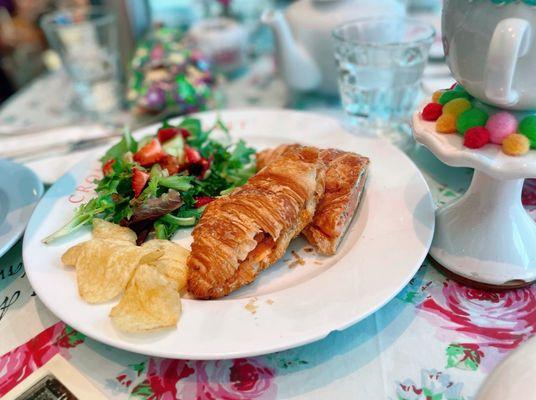 Smoked salmon sandwiches