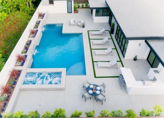 Contemporary Coastal Backyard