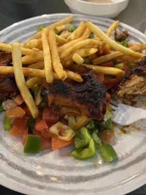 Chicken wing with house salad and fries