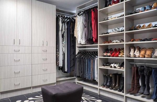 Custom Closets - Free upgrade on select color finishes* for a limited time.