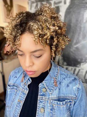 Full foil Balayage lifting on Afro curly textured hair. Twist out style under the dryer up to 45 mins.