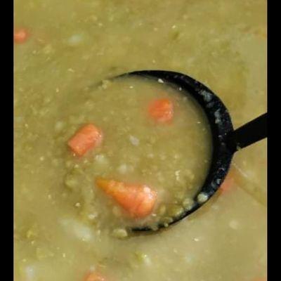 Vegan smoked split Pea soup