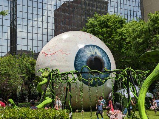 Eye sculpture, Dallas