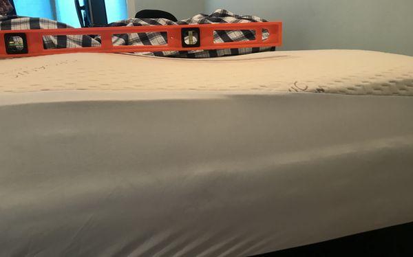 the lumpy mattress that won't go down. photo taken from the right side.