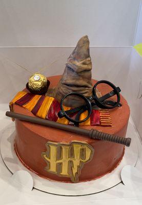 Check out our new Harry Potter cake design!