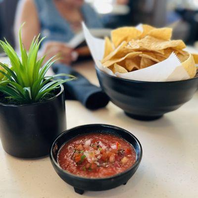 Chips & Salsa