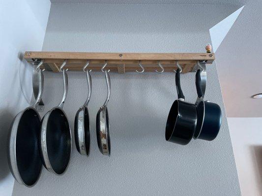 Pan holder