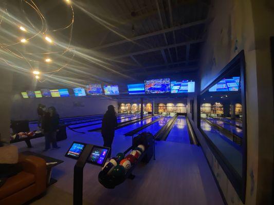 Bowling area