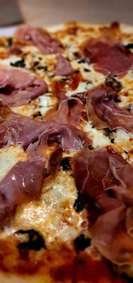 Montese specialty pizza