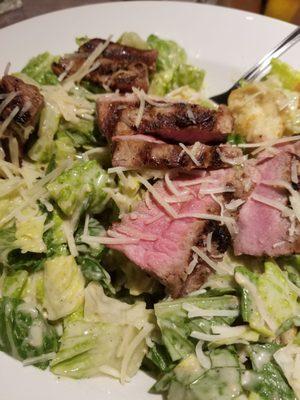 Ceasar salad with medium rare sirloin. Not bad. Hard to really screw that up, though.