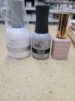 Gel builder with its primer and a nude color