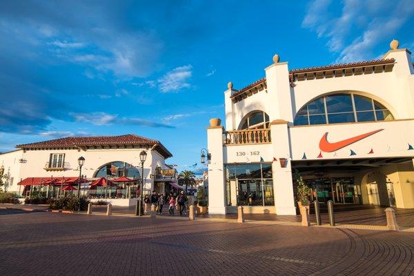 As Orange County's first and only coastal outlet shopping center, we pride ourselves on bringing you unforgettable experiences.