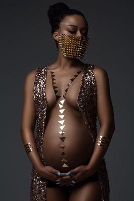 Fashion maternity photos