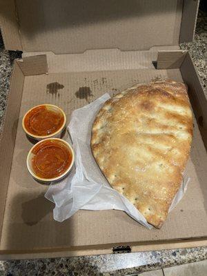 Cheese Calzone- my daughter will not let me leave there without one!