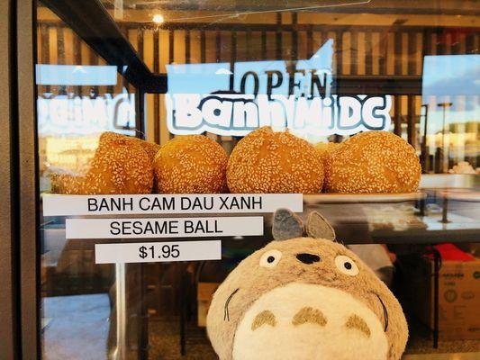 Seasame ball with mung bean paste