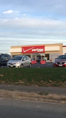 North Attleborough Verizon -- 1212 South Washington Street / Route 1, North Attleborough              Storefront