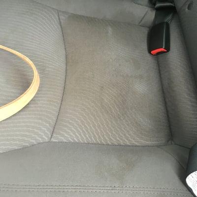 Car seat from Hert rental - Beaumont office . It stunk and seats were stained.