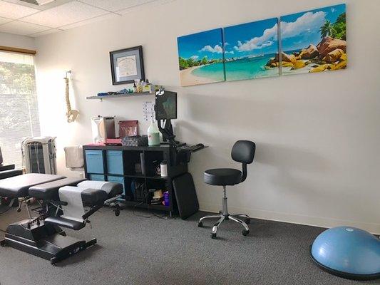 Chiropractor room