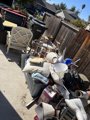 Junk, junk removal, junk hauling, trash, trash removal, hoarding clean up. Tri-Valley. Livermore, Pleasanton, Dublin, Danville, San Ramon.