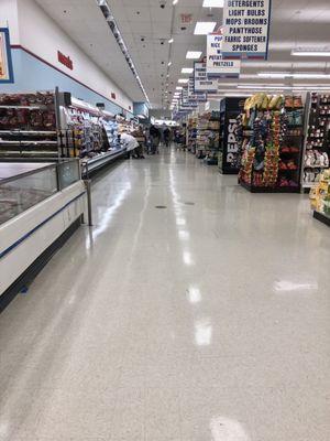 ShopRite Stamford CT. Older store, clean and well kept.