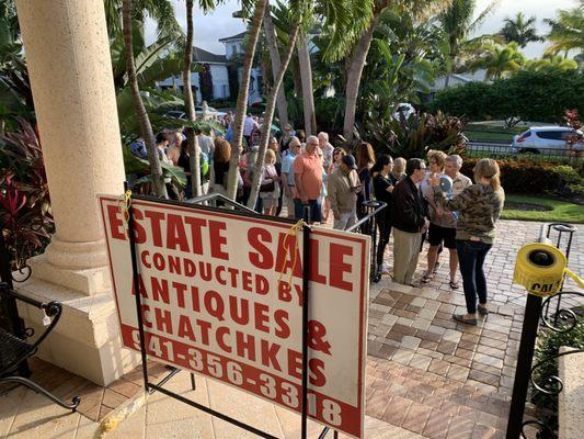 Estate Sale Conducted by antiques and Chatchkes