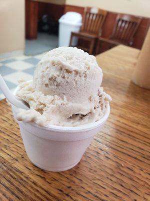 Do not get too full for ice cream.  Their Nuez (butter pecan) is so good!