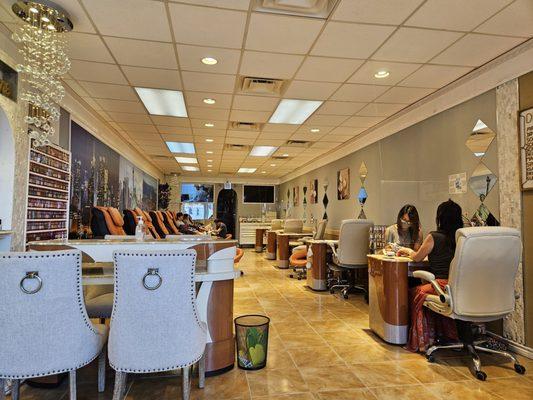 DK Nails & Spa