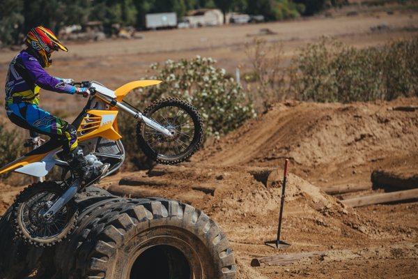 Kurt Niccol aboard the Alta Redshift MX for a little Endurocross action!