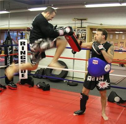 Fighter training the jump knee