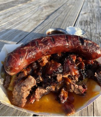 Brisket Potatoes Bowl w/ an extra hot link  Mmm Yummy