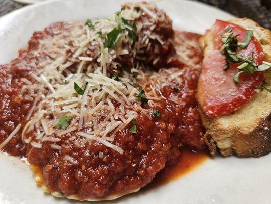 Portobello Ravioli :: Portobello Mushroom filled Ravioli  with Ragu and two Meatballs. This was so good and very filling!!