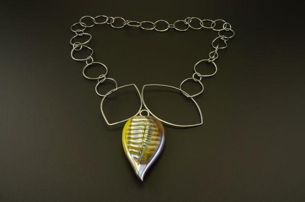 Lilianabead: Art Glass Jewelry & Mixed Media Sculpture