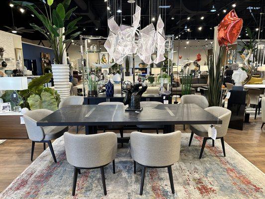 Gorgeous dining set discounted for the Year End Sale Dec 26-31, 2022. Lots of featured sale pieces on the showroom floor!