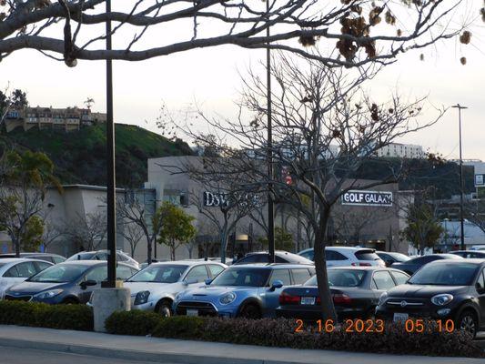 Mission Valley Center Trolley Station