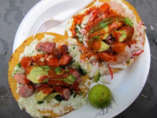 Tostada mixta and tostada de pulpo