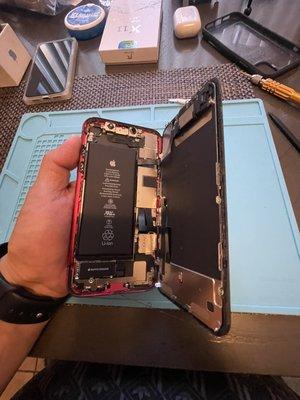 iPhone XR opened