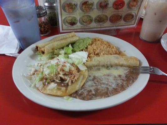 Food was delicious definitely recommend the enchiladas de pollo.