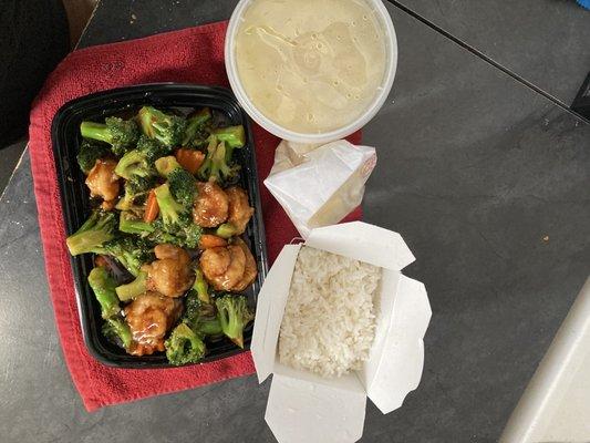 Shrimp and Broccoli, plain white rice and small egg drop soup