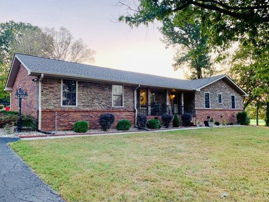 GAF Driftwood HD Roofing Replacement Project installed by 4 Square Roofing in Gallatin, TN 37066 - https://4squareroofing.org/contact-us