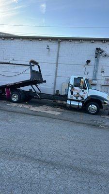 Lopez Towing Service