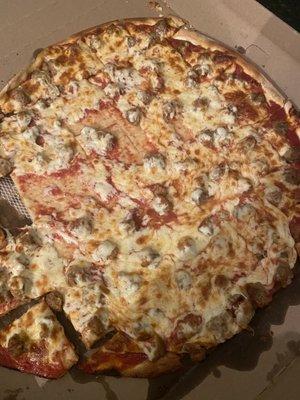 20" sausage and cheese pizza