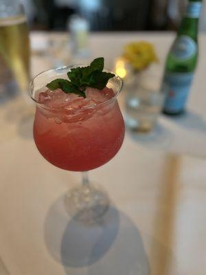 I asked for a nice mocktail, since I don't drink alcohol. I got this lovely cranberry sparkler with fresh mint.