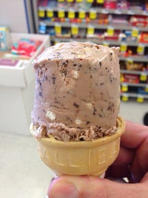 Couldn't resist a single scoop after lunch and on my way to work. Chocolate Malt Krunch FTW!!