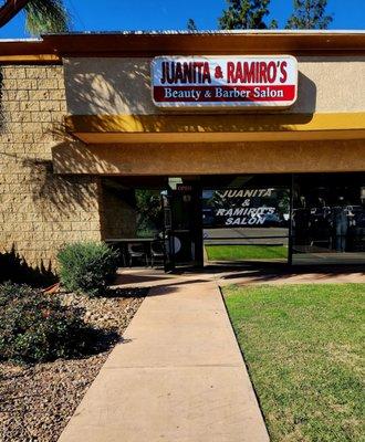 Juanita & Ramiro's Beauty & Barber Salon