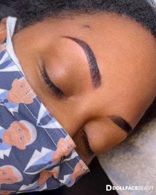 Ombre' Powder Brows. Permanent Makeup Procedure.