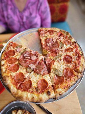 Meat pizza.