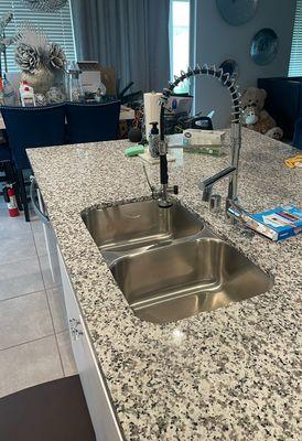 Sink faucet replacement