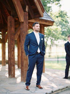 Former Dallas Cowboys player Ben Gardner in a Vu's custom suit on his wedding day.