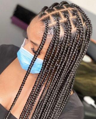 Knotless box braids