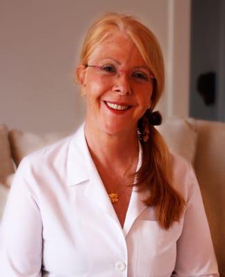 Dr Gayanne DeVry DMD MEd